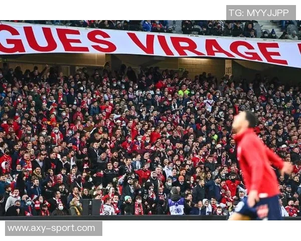 曼联老球迷感叹票价飞涨座位频换心中无奈难再热爱球队