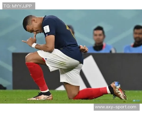 裁判专家分析姆巴佩进球争议手部触球应判无效 裁判专家分析姆巴佩进球争议手部触球应判无效